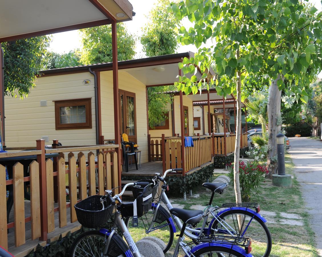 Camping & Village Eucaliptus Alba Adriatica Exterior foto